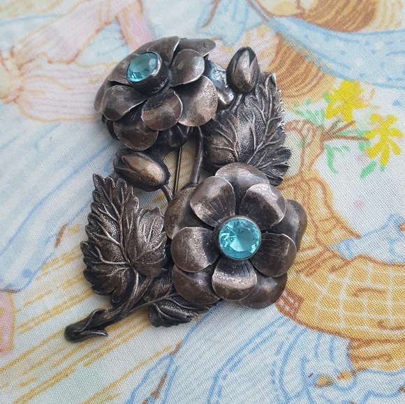 🌙Huge Sterling Blue Rhinestone Flower Brooch - Picture 7 of 15
